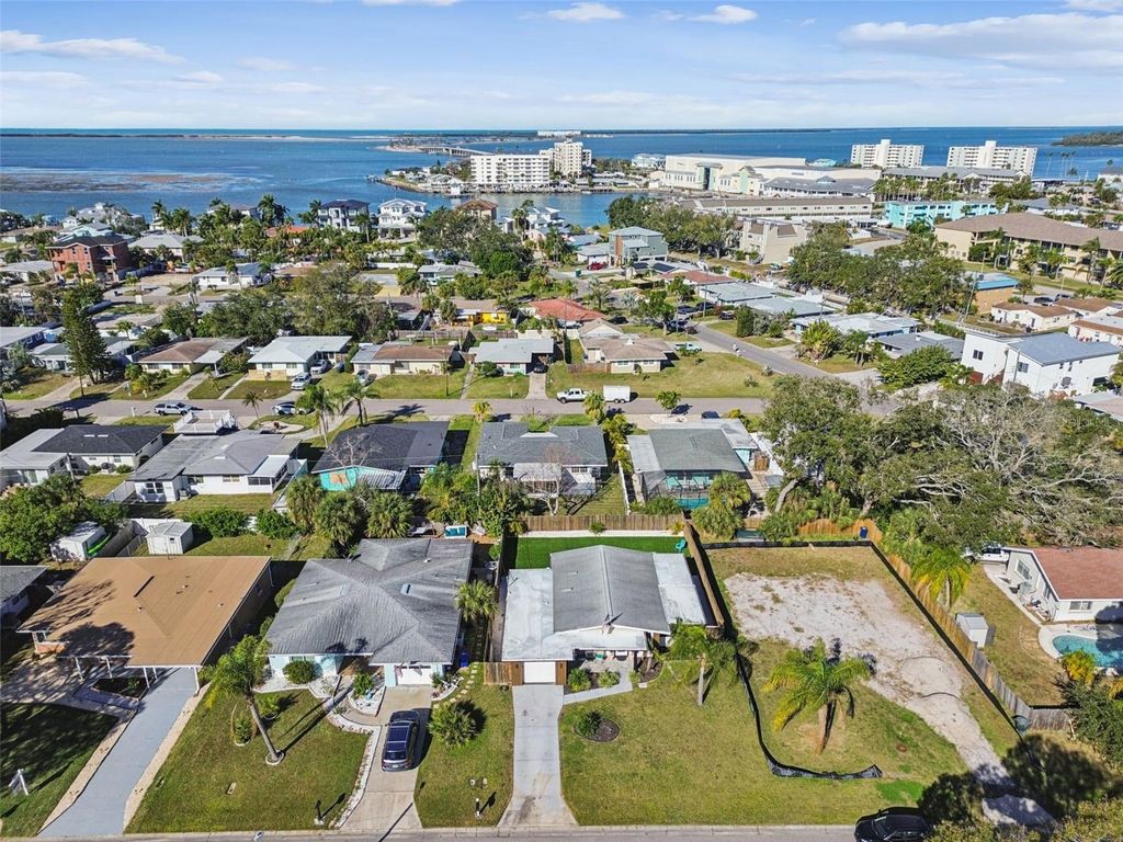 Photo of 2488 Del Rio Way, Dunedin, FL 34698 (MLS # TB8467861)