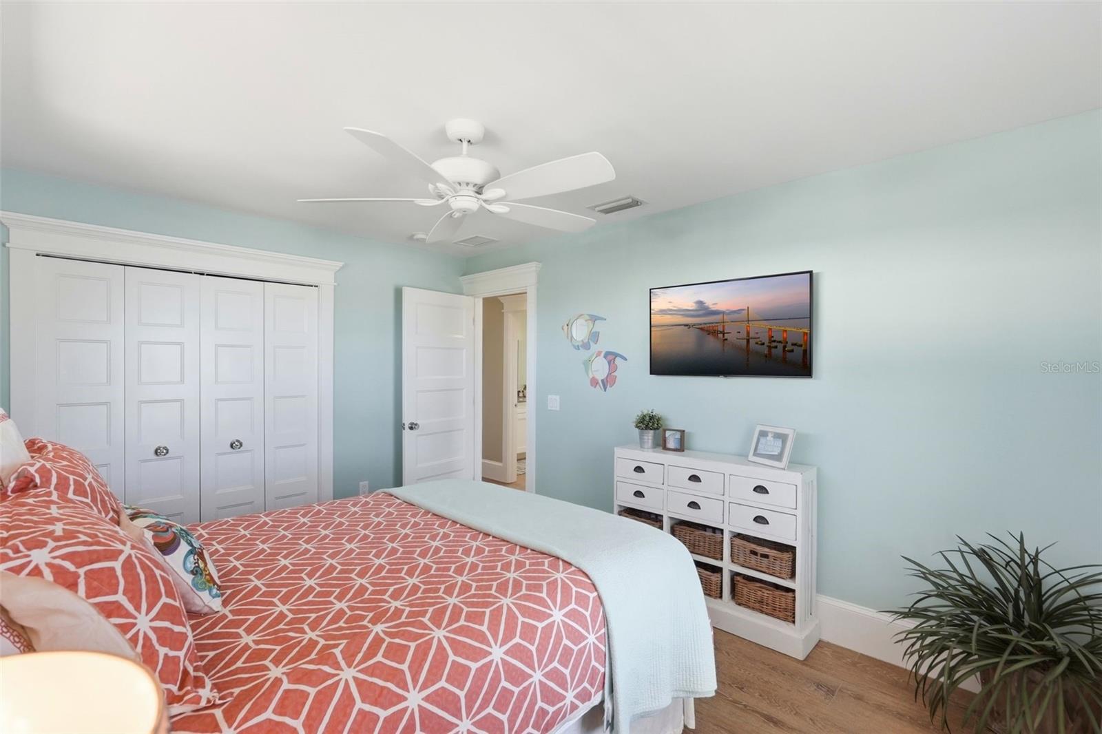 HOLMES BEACH 34TH UNIT - Residential