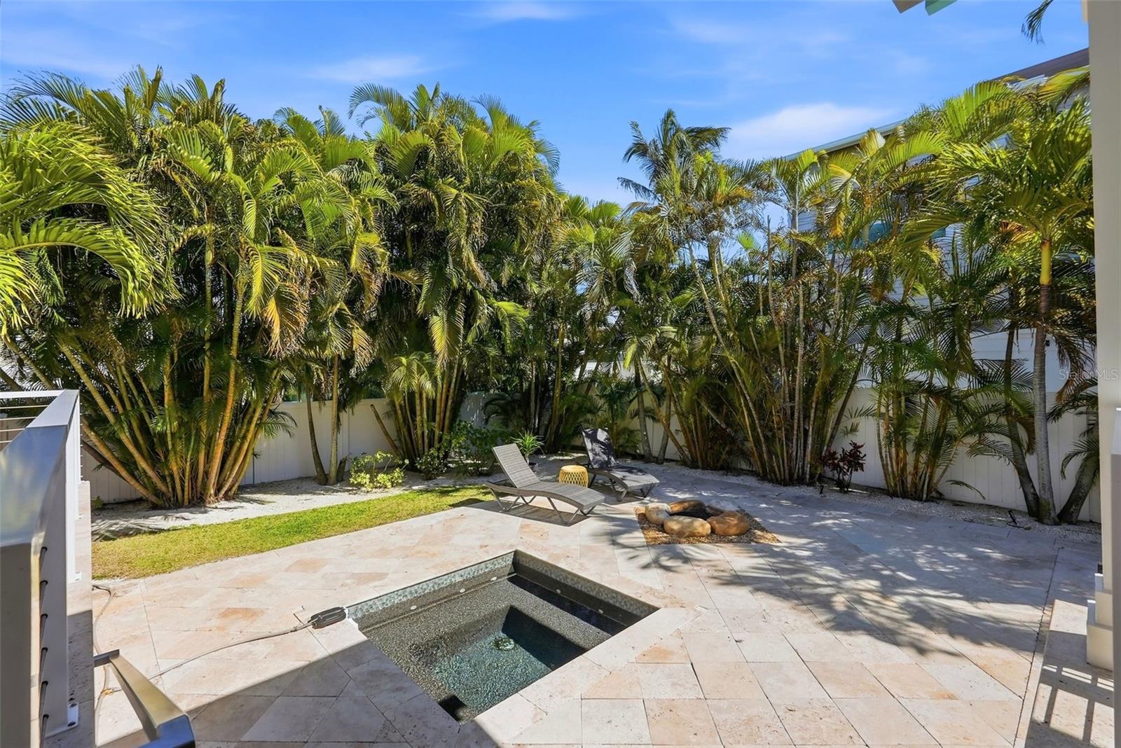 HOLMES BEACH 34TH UNIT - Residential