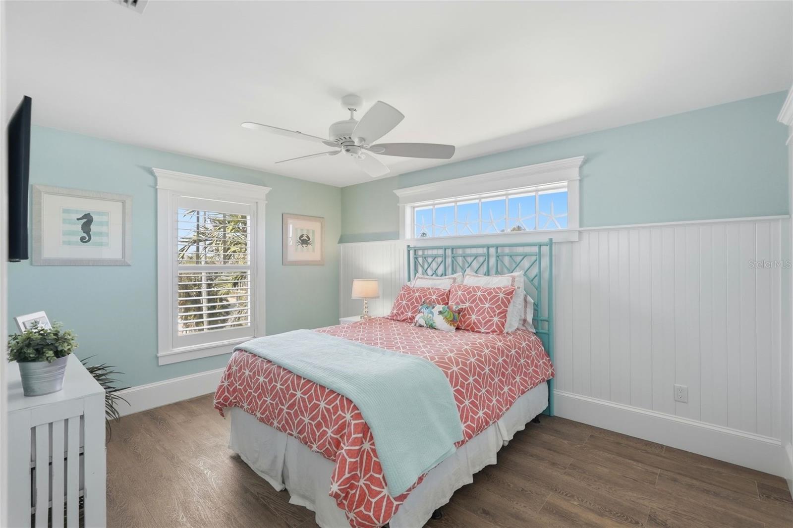 HOLMES BEACH 34TH UNIT - Residential