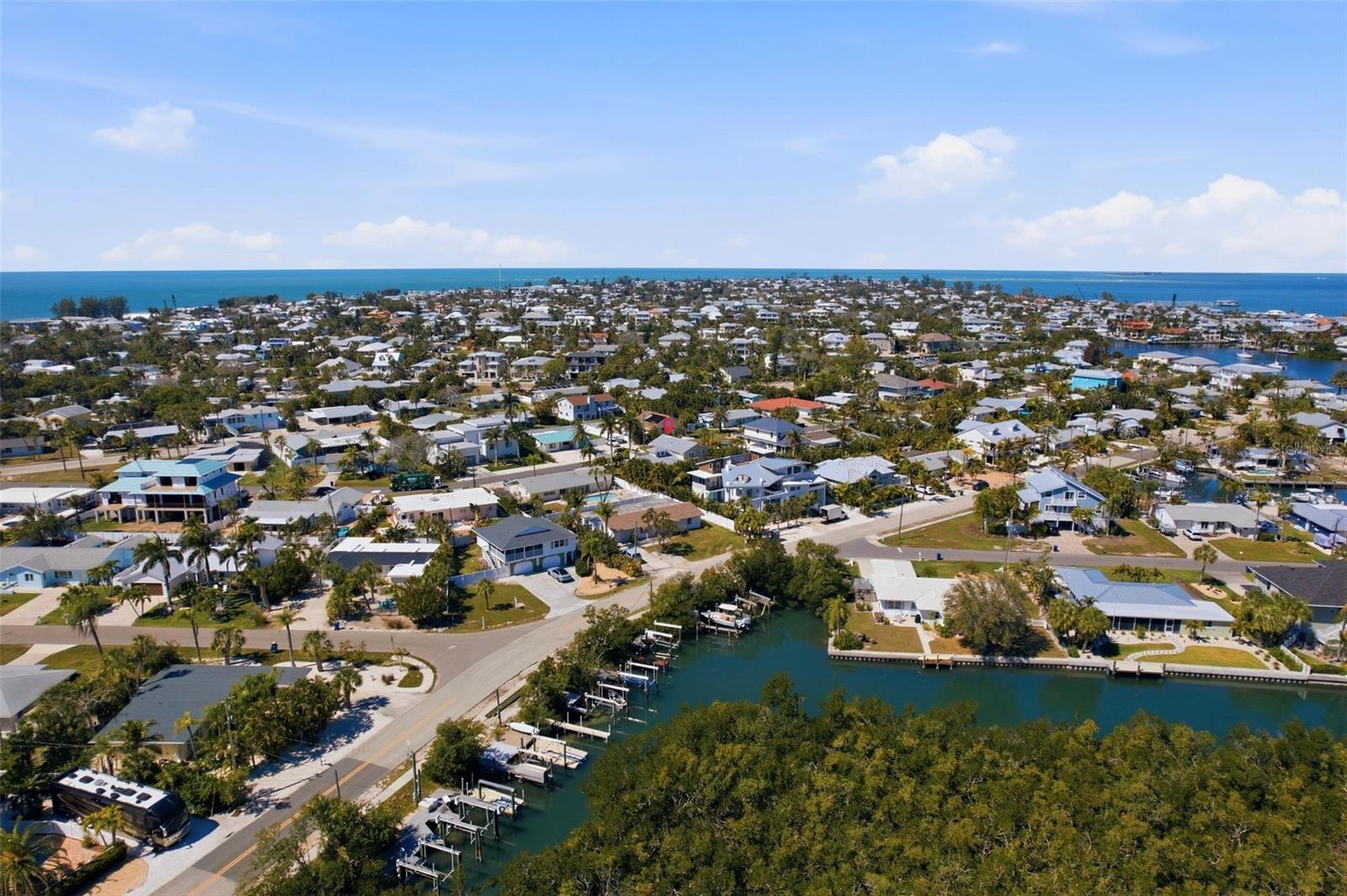 HOLMES BEACH 34TH UNIT - Residential