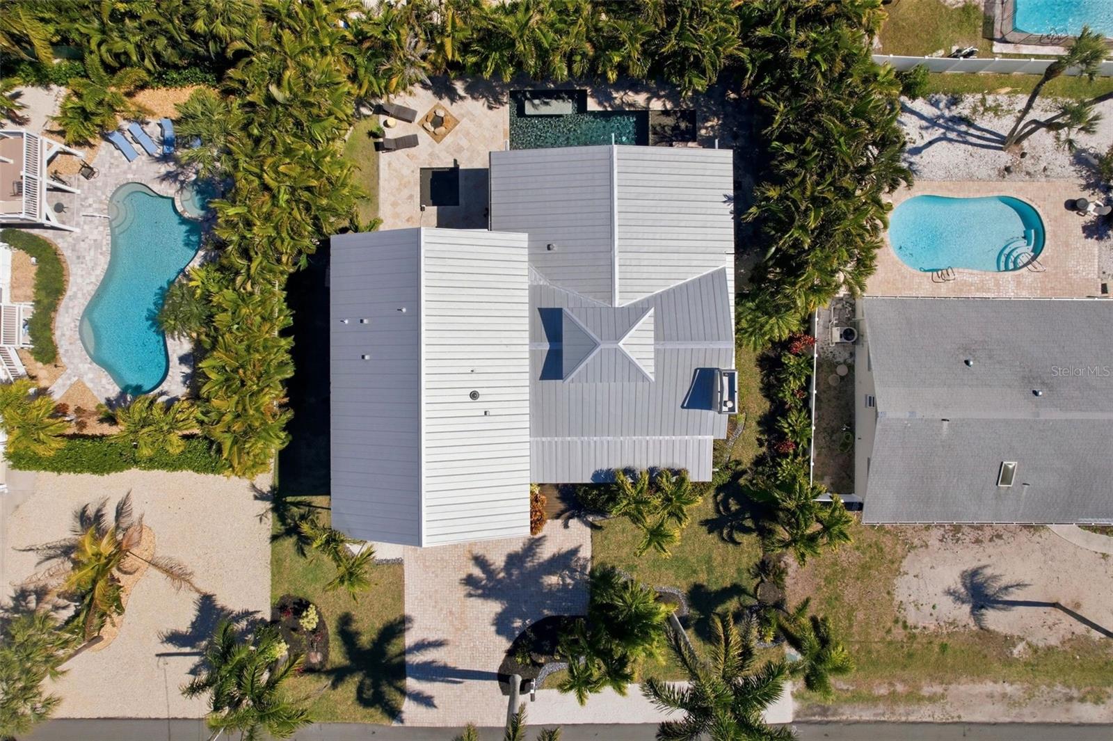 HOLMES BEACH 34TH UNIT - Residential