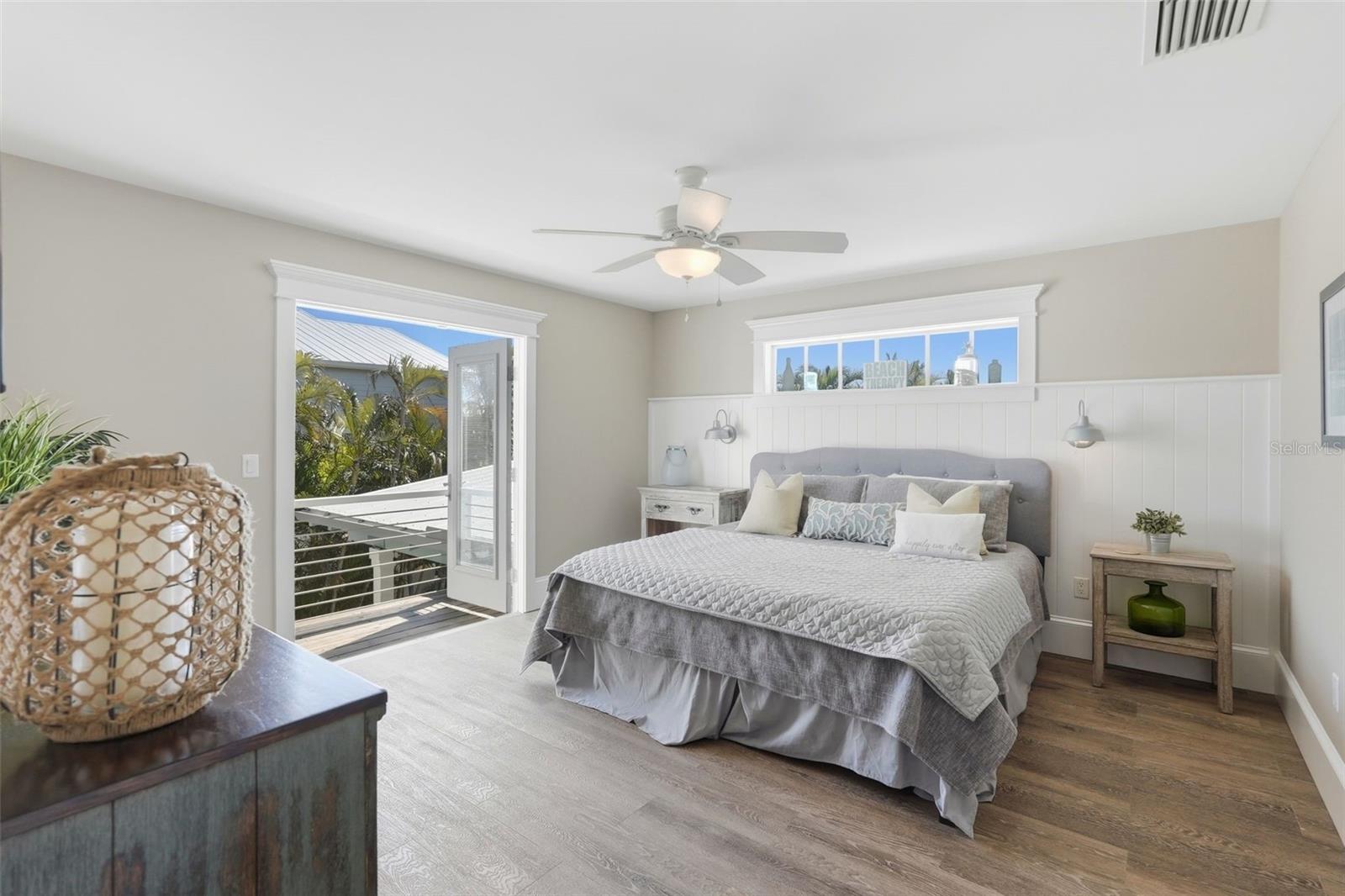 HOLMES BEACH 34TH UNIT - Residential