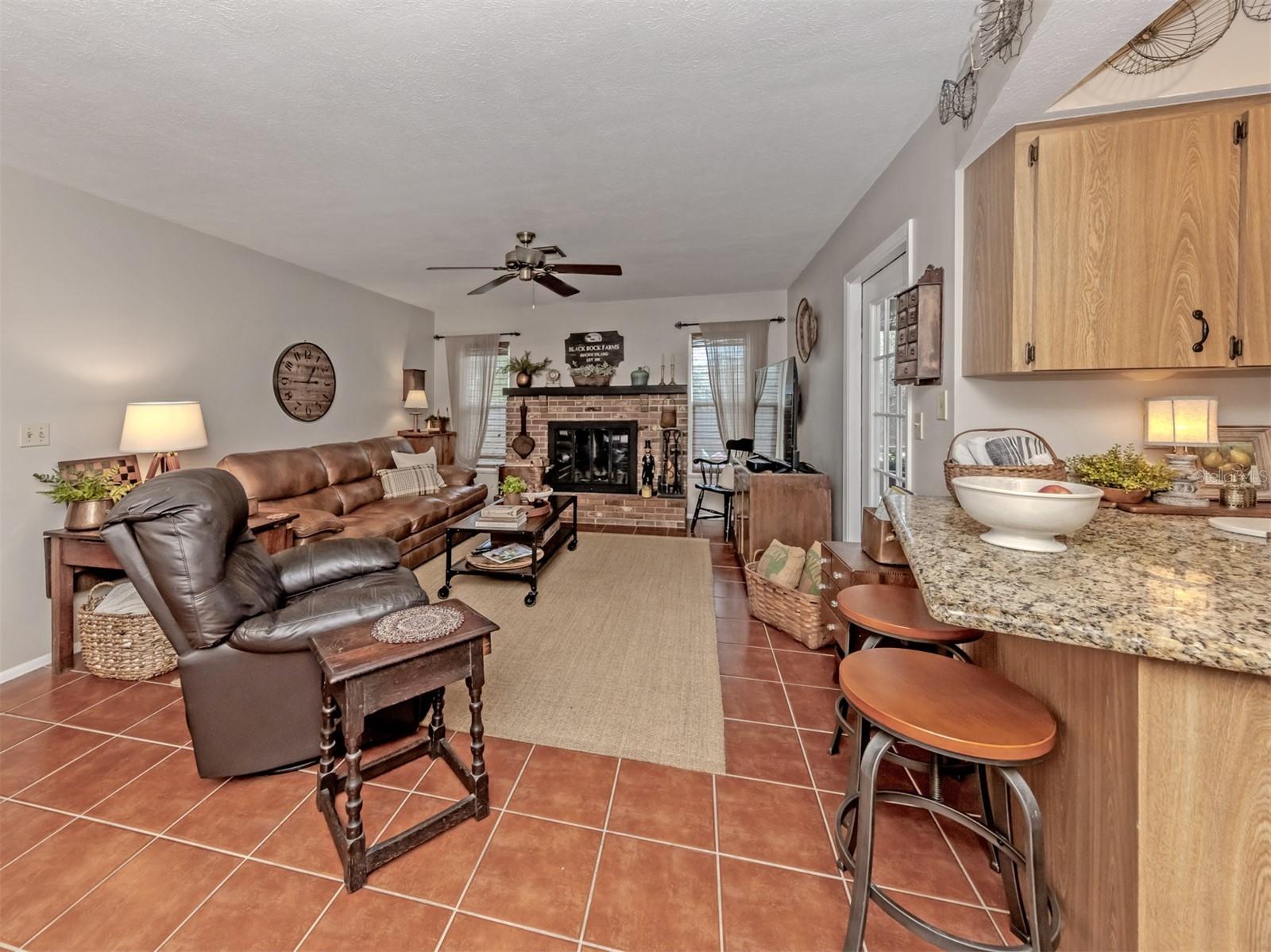 SOUTH VENICE - Residential