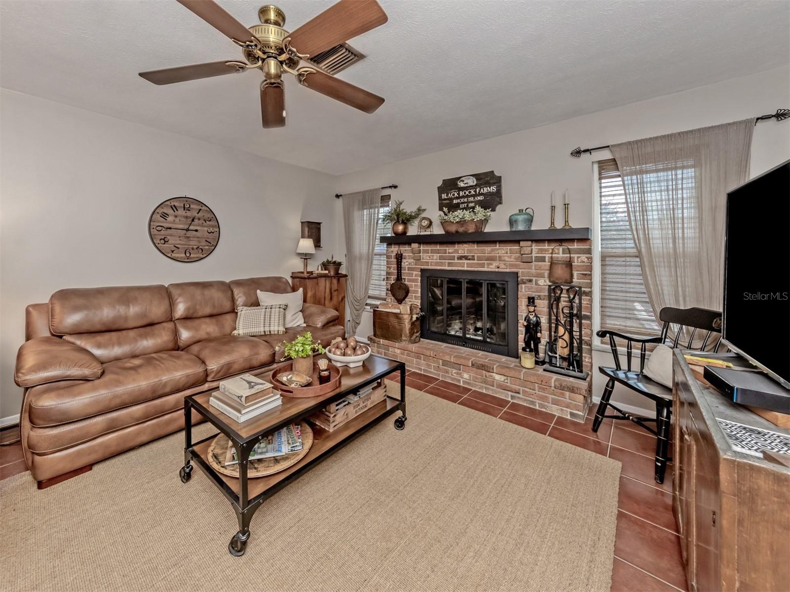 SOUTH VENICE - Residential