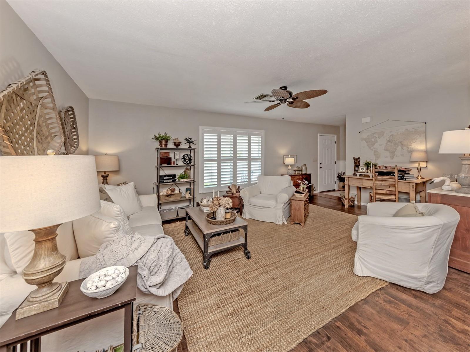 SOUTH VENICE - Residential