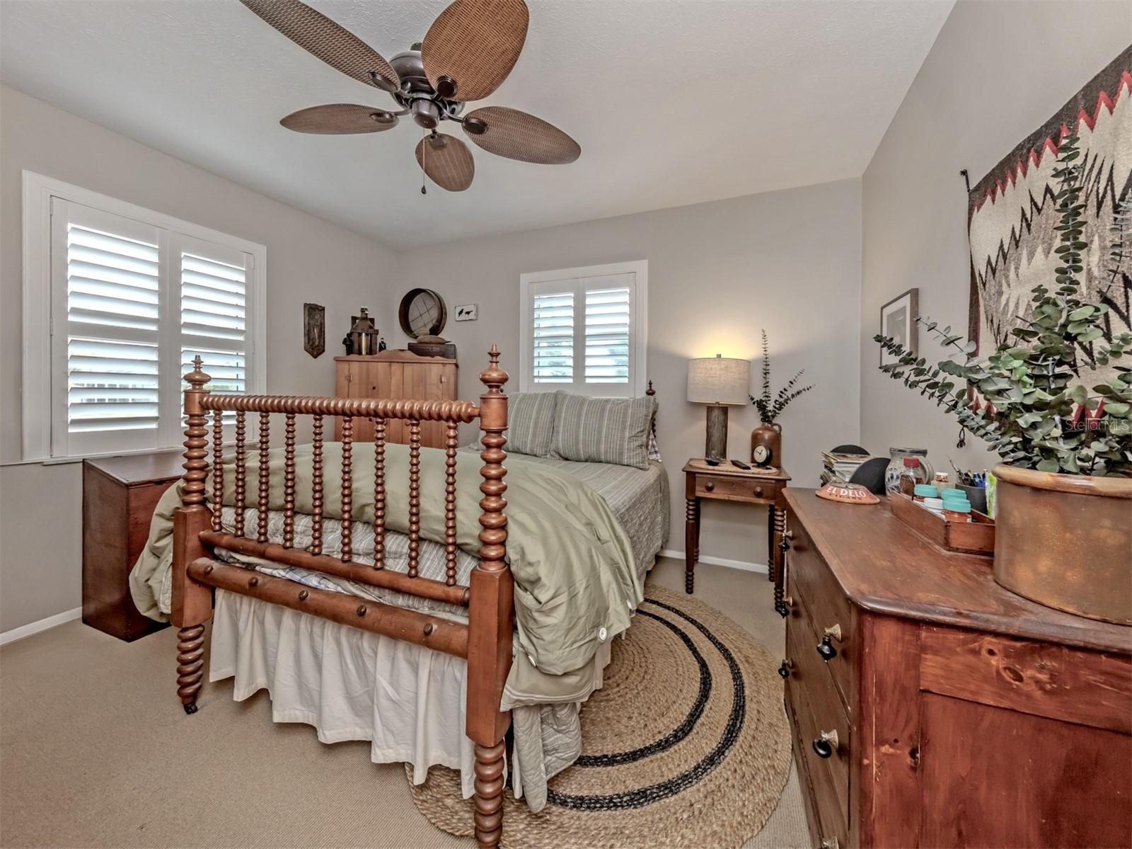 SOUTH VENICE - Residential