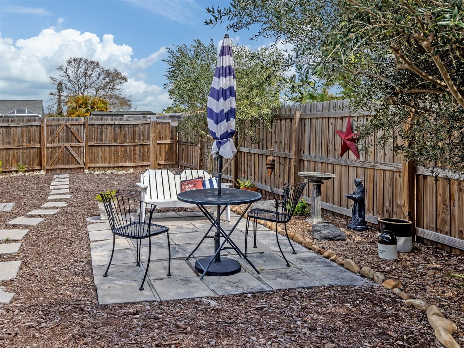 SOUTH VENICE - Residential