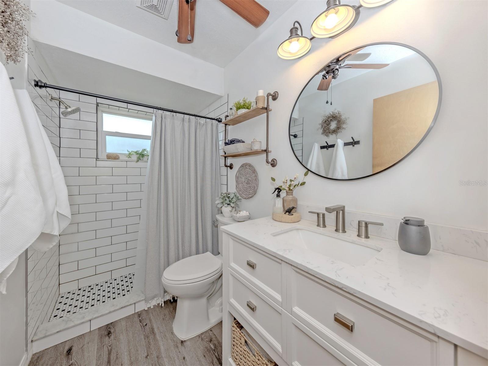 SOUTH VENICE - Residential