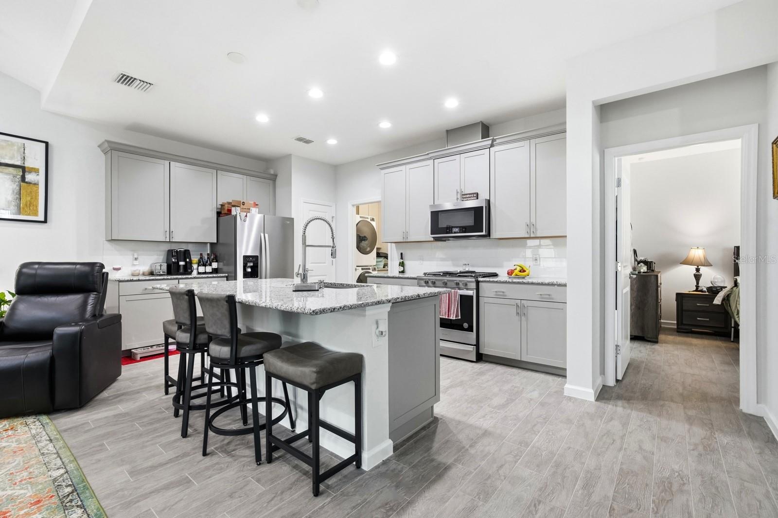 LATITUDE/DAYTONA BEACH CLOAR - Residential