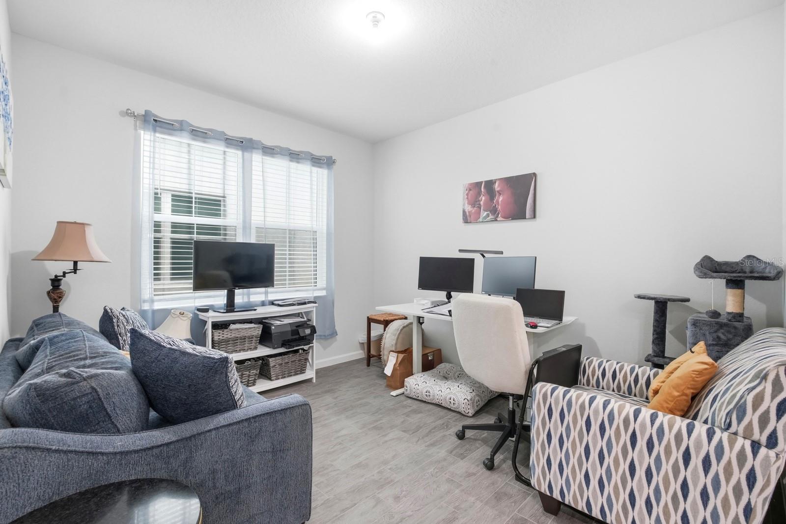 LATITUDE/DAYTONA BEACH CLOAR - Residential