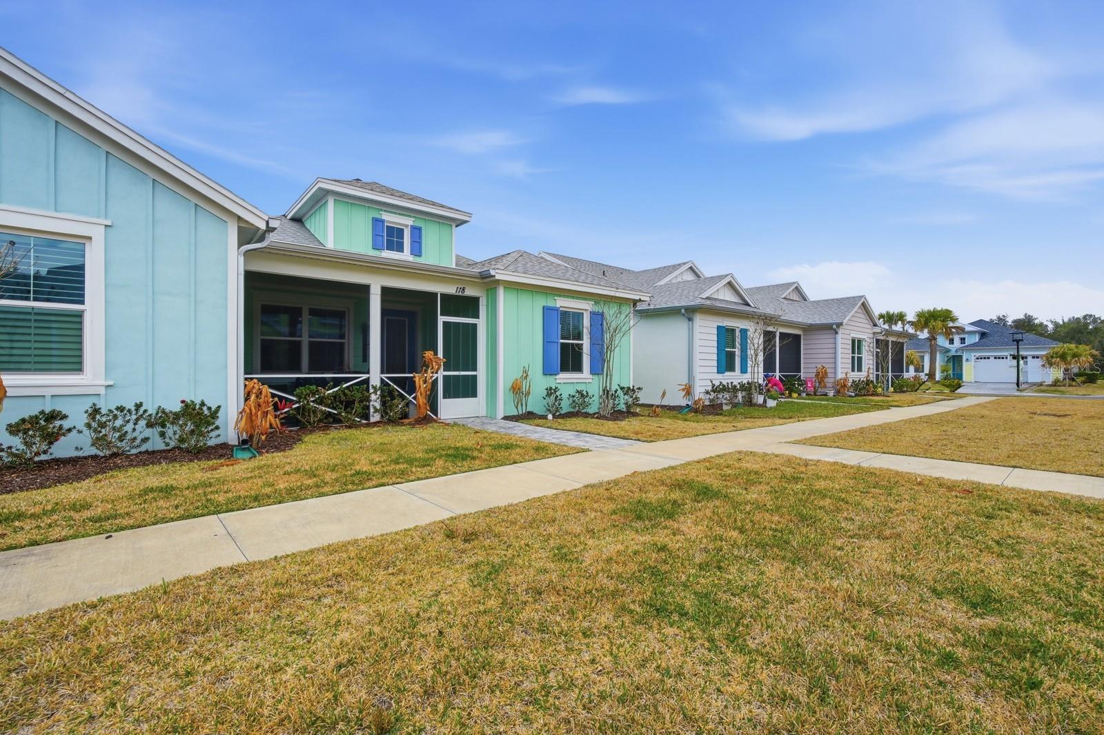 LATITUDE/DAYTONA BEACH CLOAR - Residential