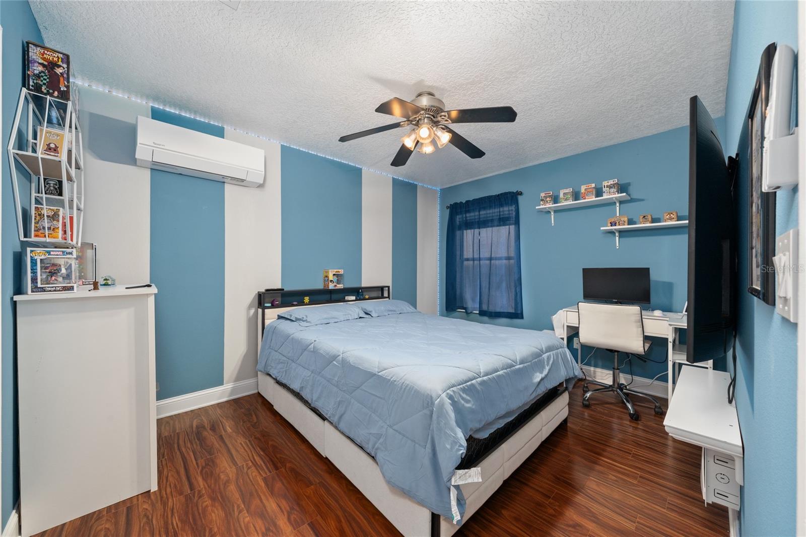 SURREY RIDGE - Residential