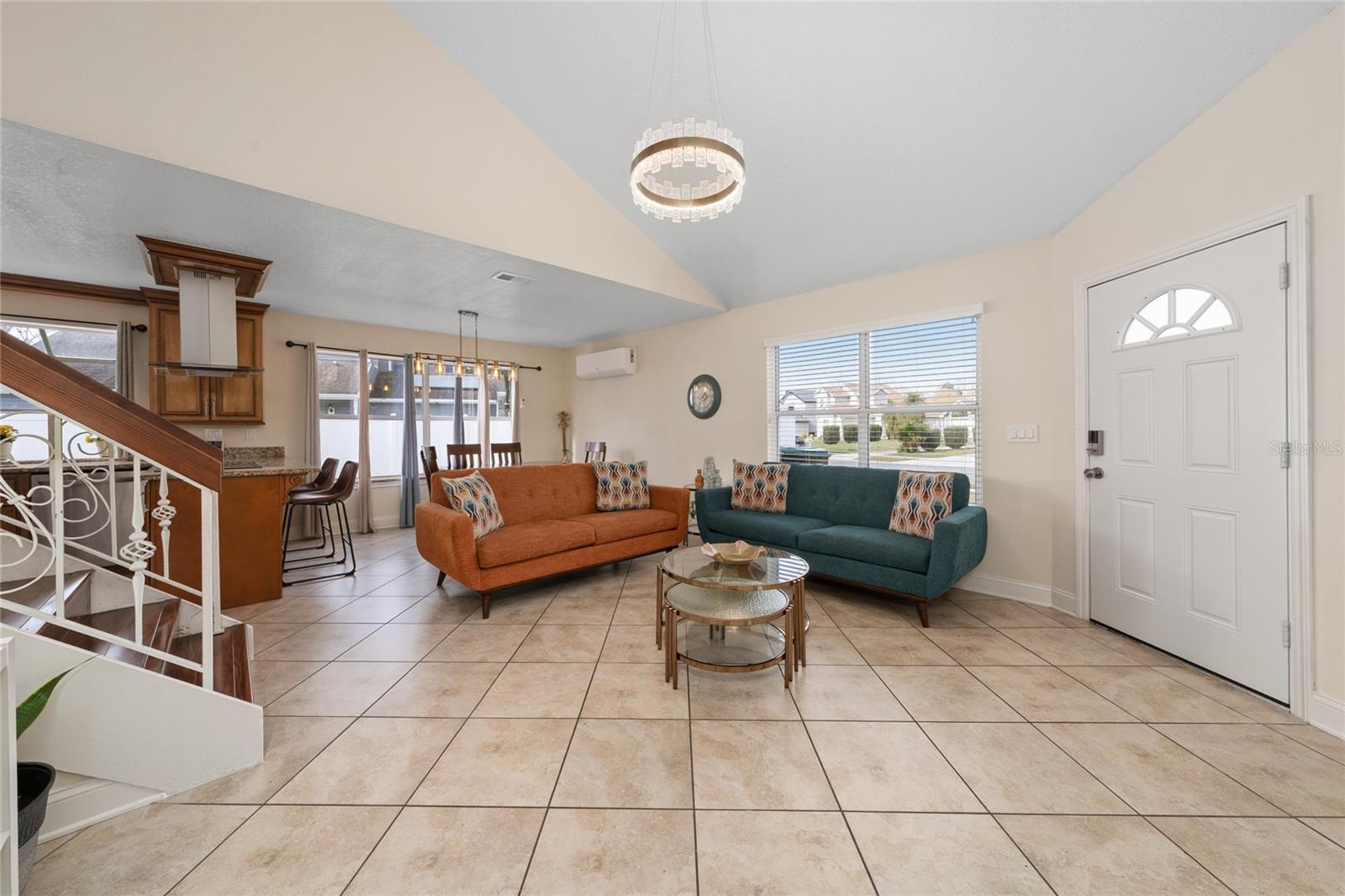 SURREY RIDGE - Residential