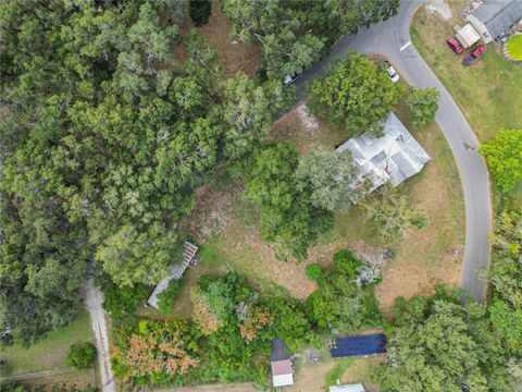 A home in LAKELAND