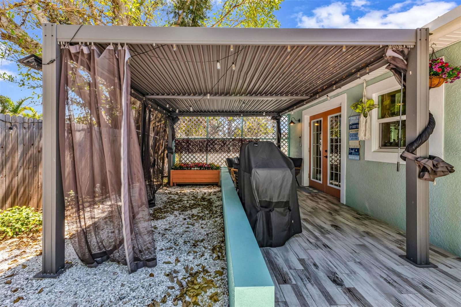 ENGLEWOOD PARK - Residential