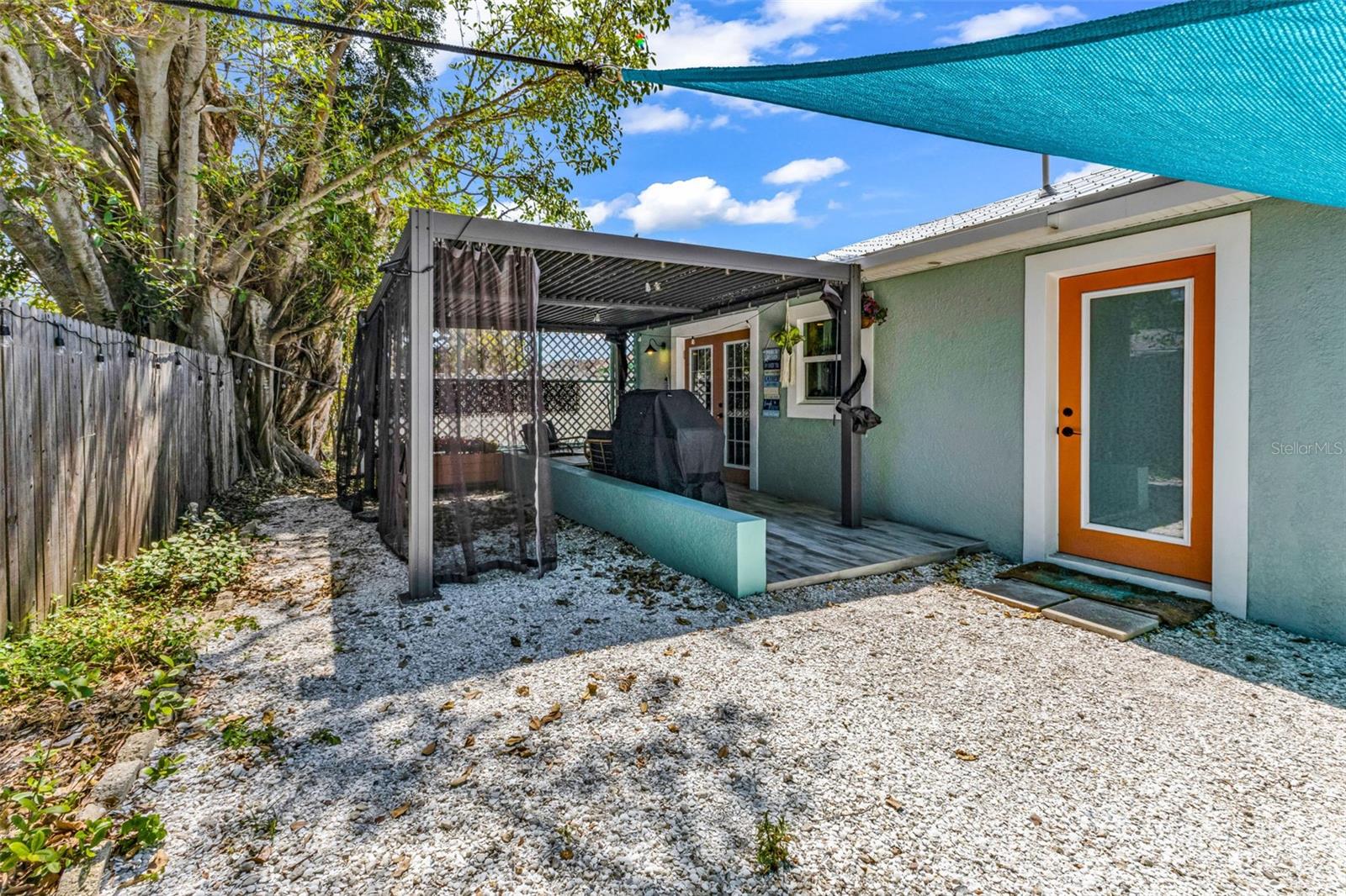 ENGLEWOOD PARK - Residential