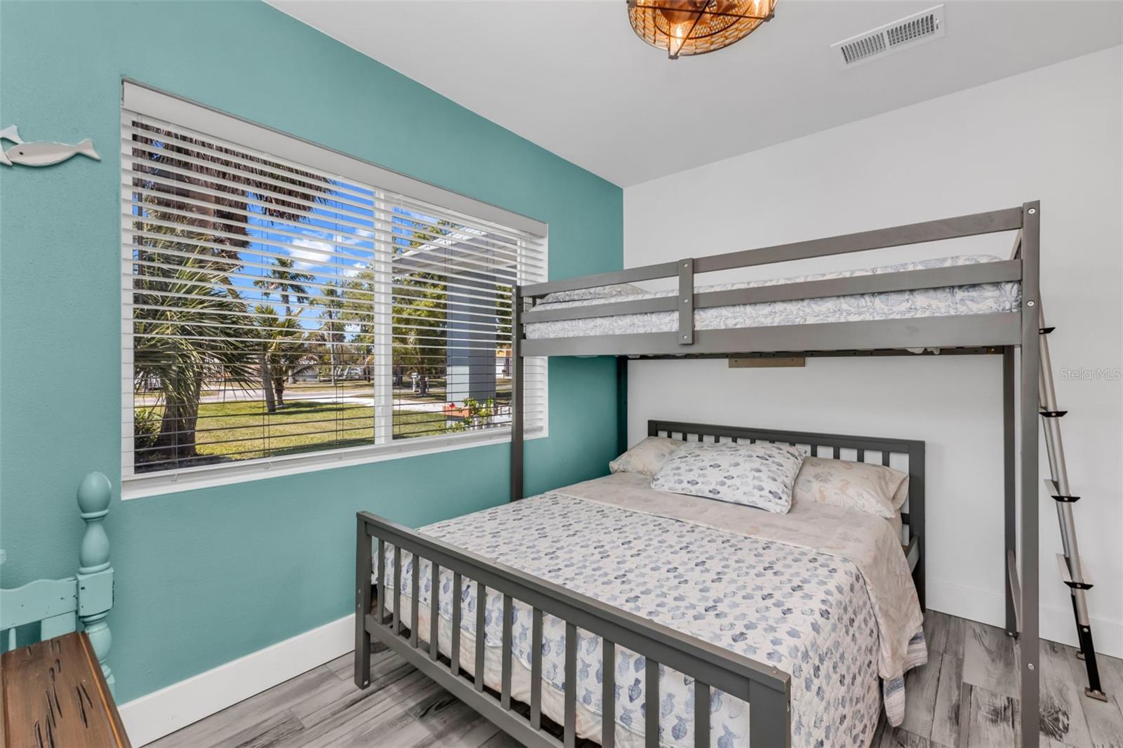 ENGLEWOOD PARK - Residential