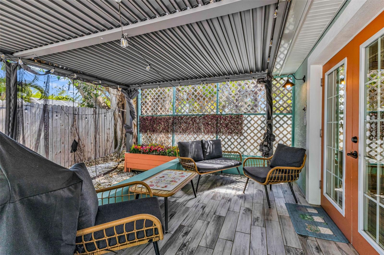 ENGLEWOOD PARK - Residential