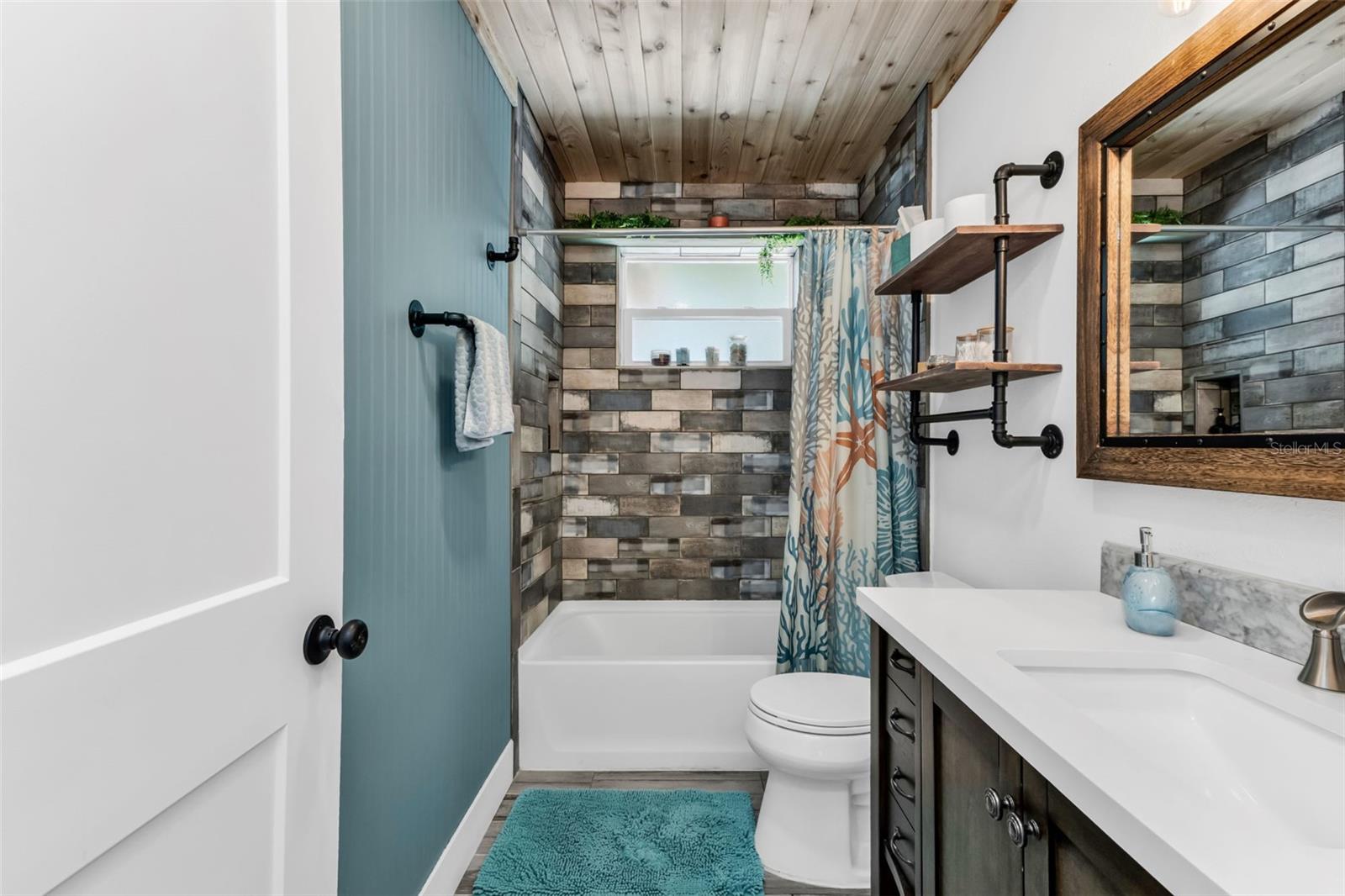 ENGLEWOOD PARK - Residential