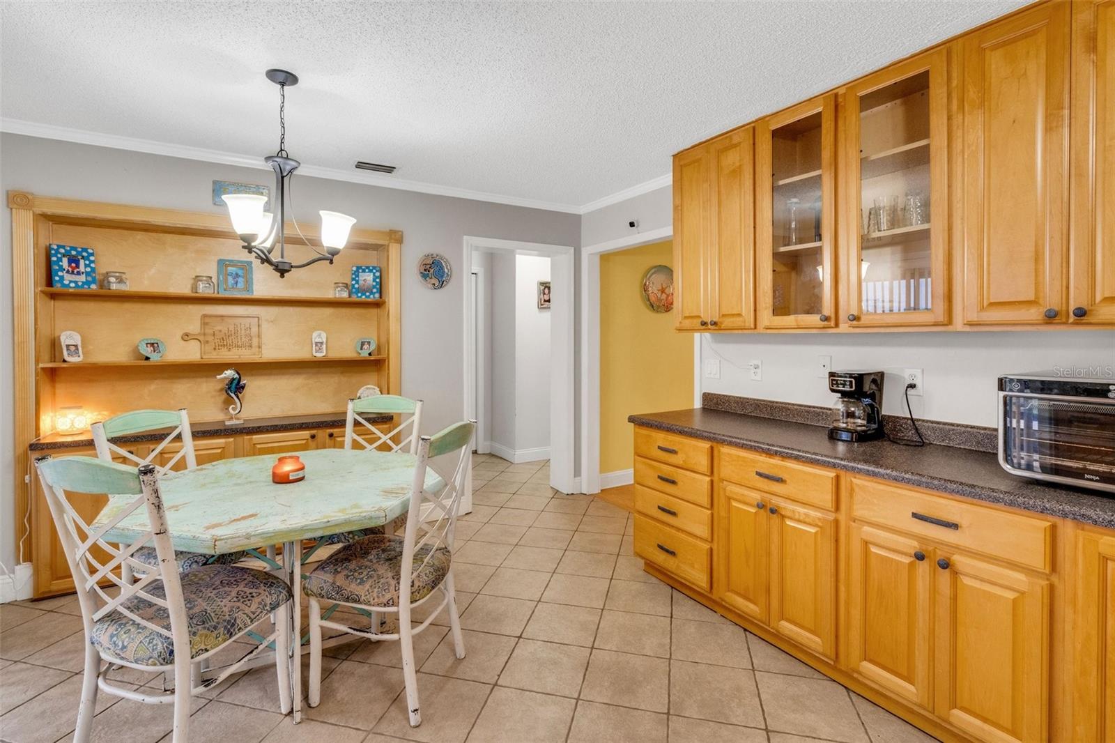 ELOISE WOODS EAST LAKE MARIAM UNIT - Residential