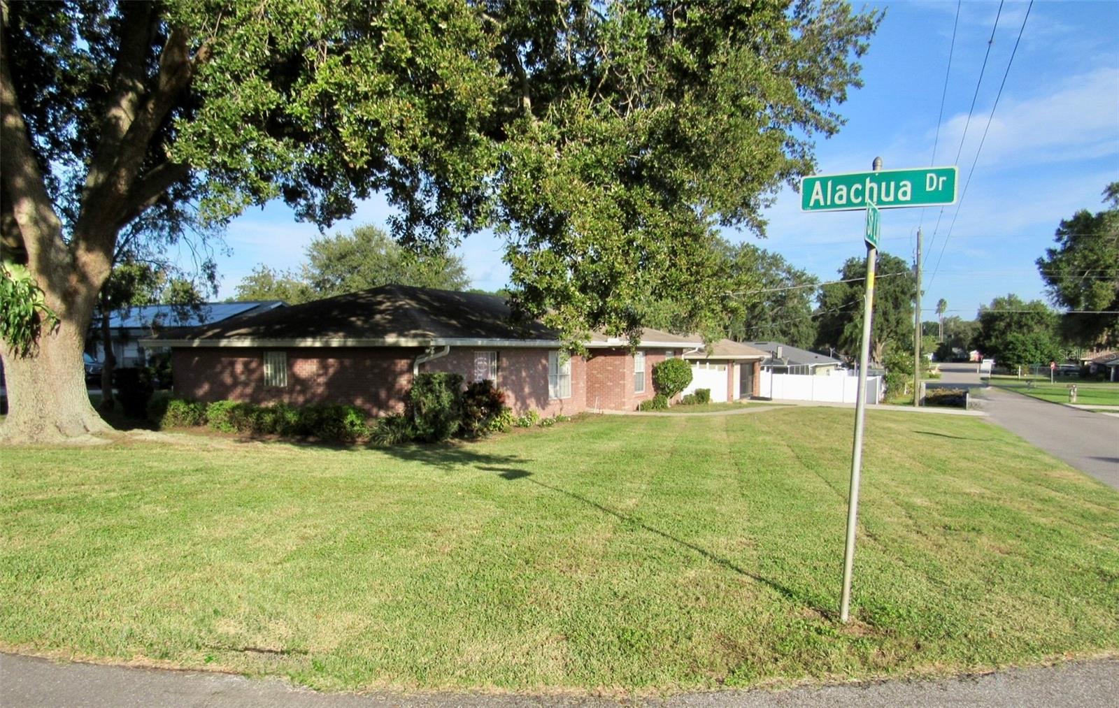 ELOISE WOODS EAST LAKE MARIAM UNIT - Residential