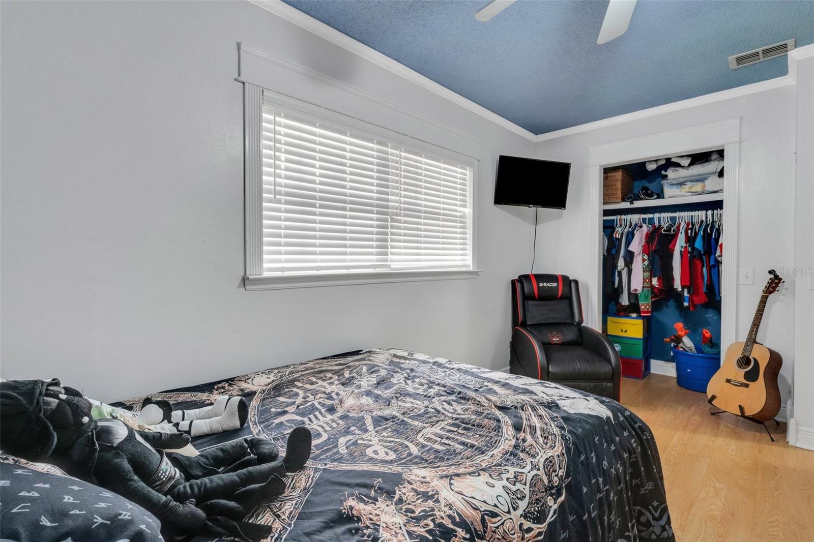 ELOISE WOODS EAST LAKE MARIAM UNIT - Residential