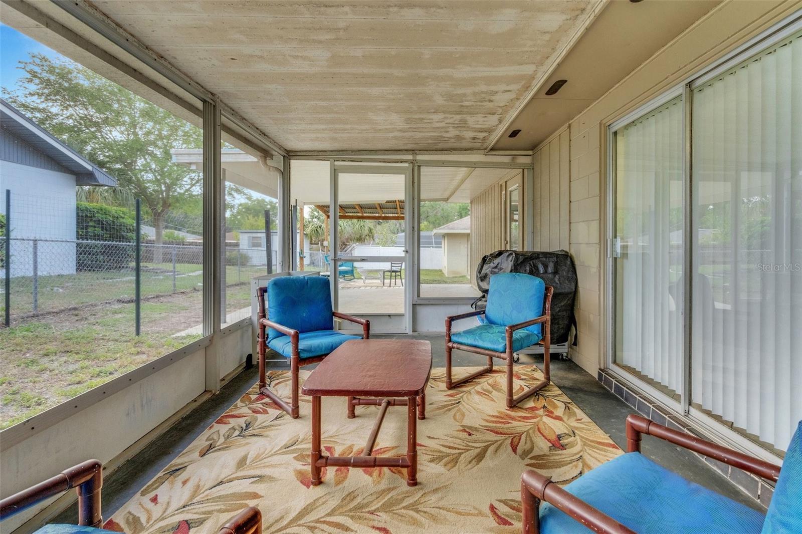 ELOISE WOODS EAST LAKE MARIAM UNIT - Residential