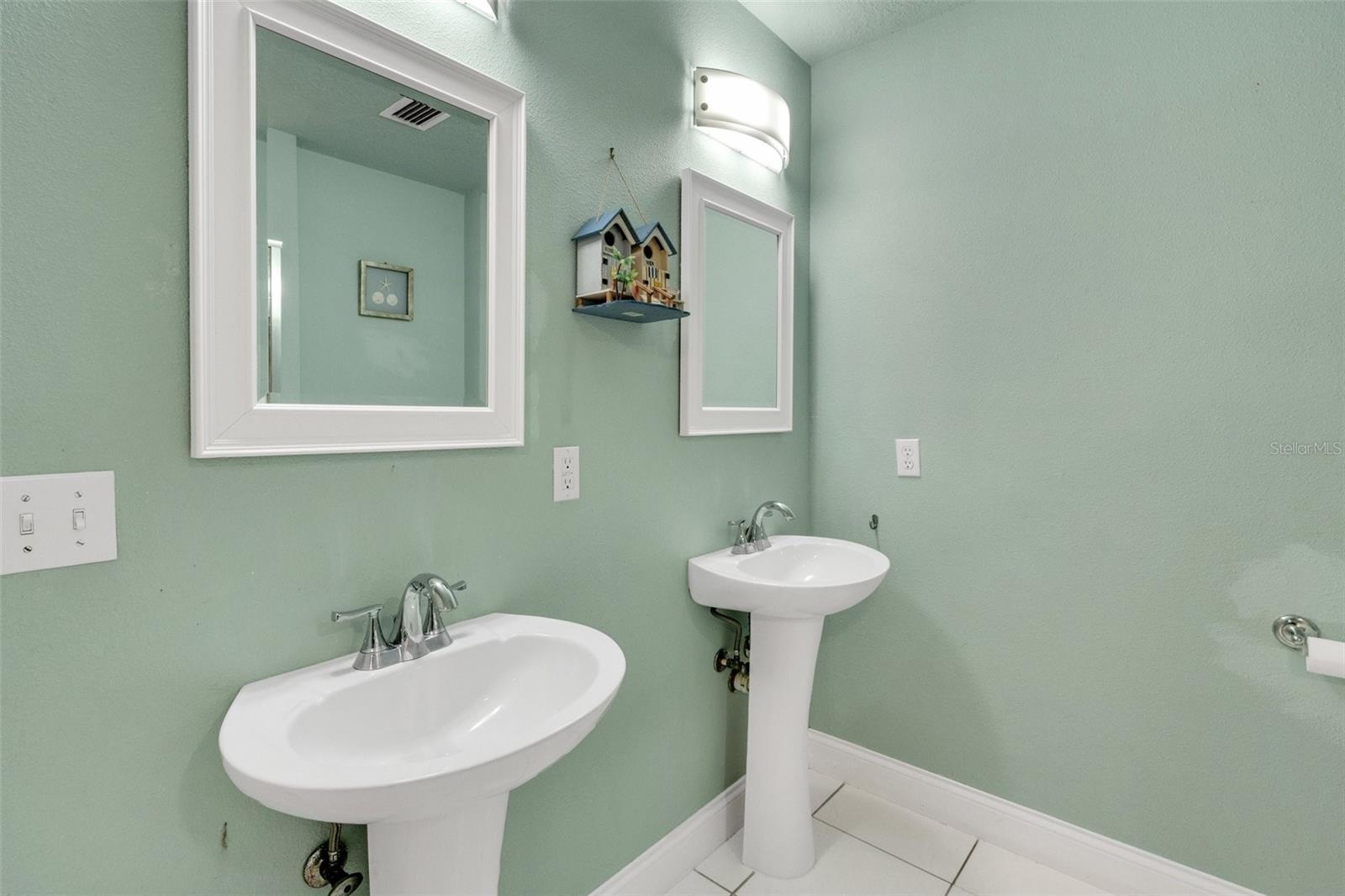 ELOISE WOODS EAST LAKE MARIAM UNIT - Residential