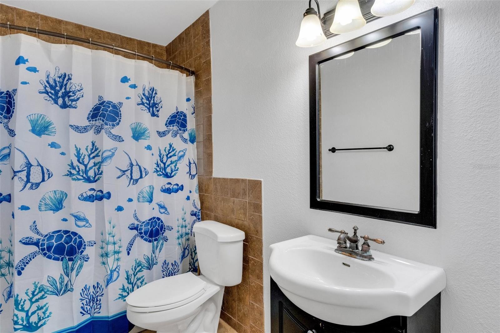 ELOISE WOODS EAST LAKE MARIAM UNIT - Residential