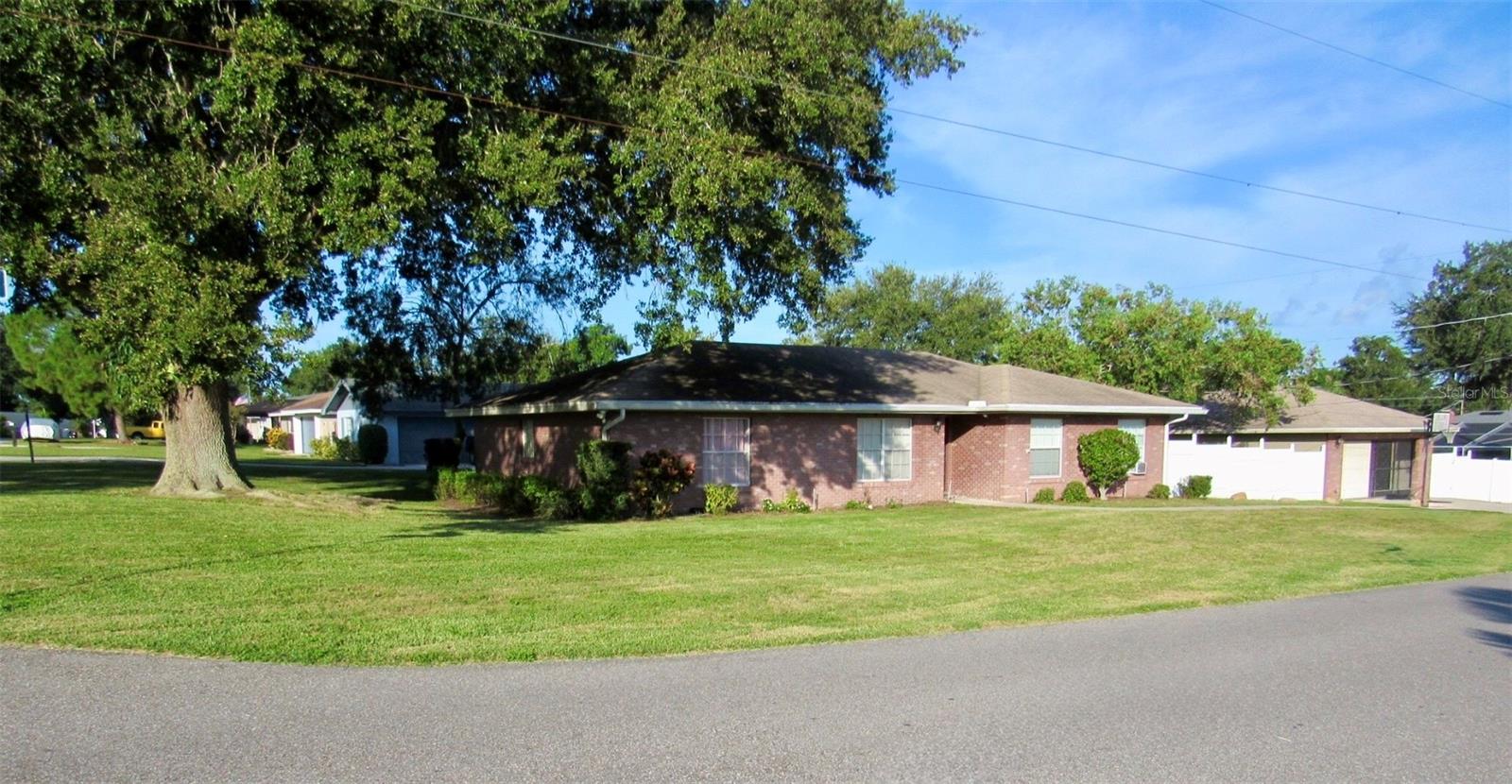 ELOISE WOODS EAST LAKE MARIAM UNIT - Residential