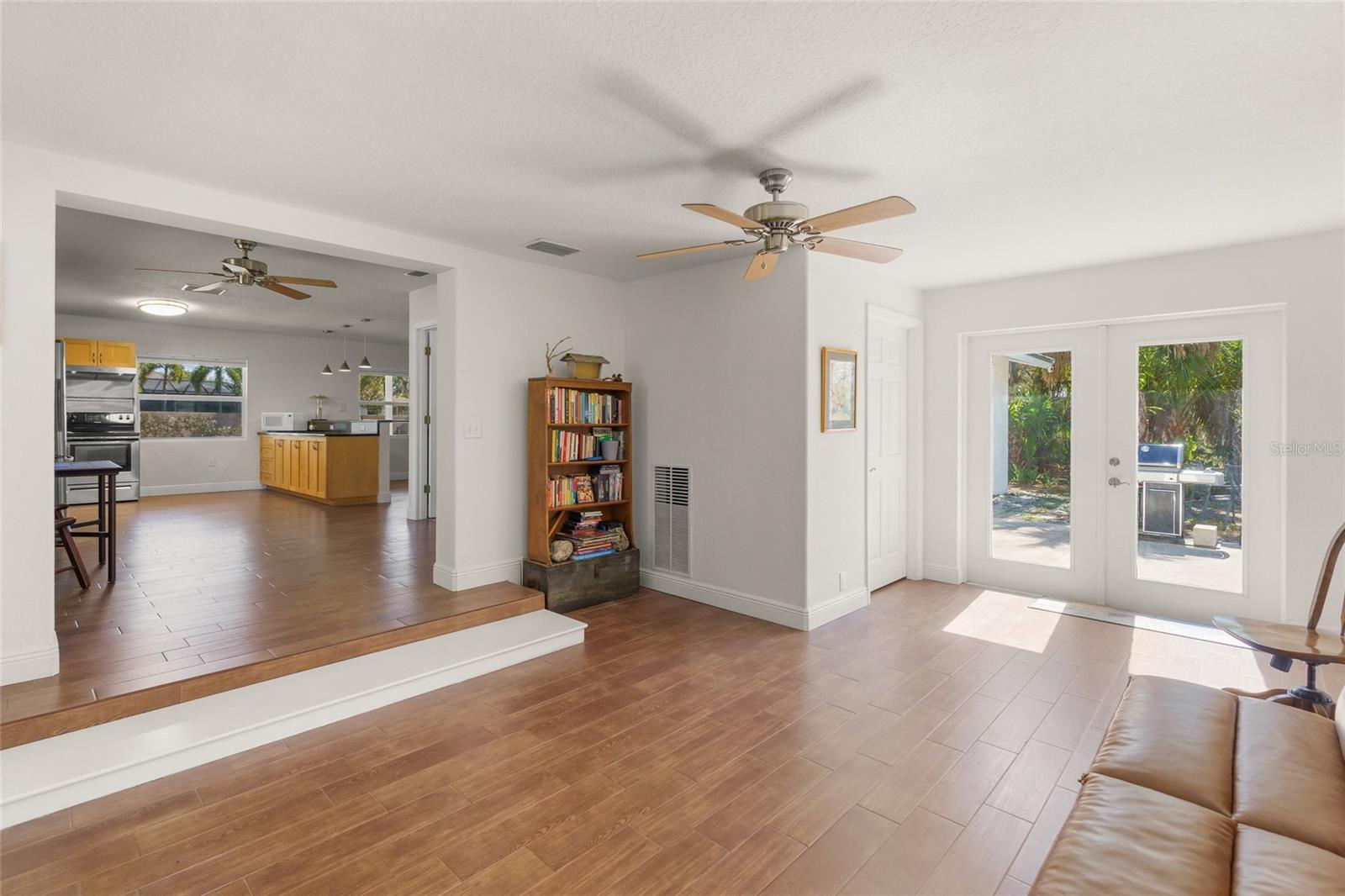 MARINELAND - Residential