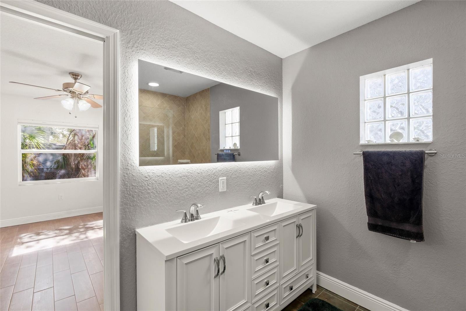 MARINELAND - Residential