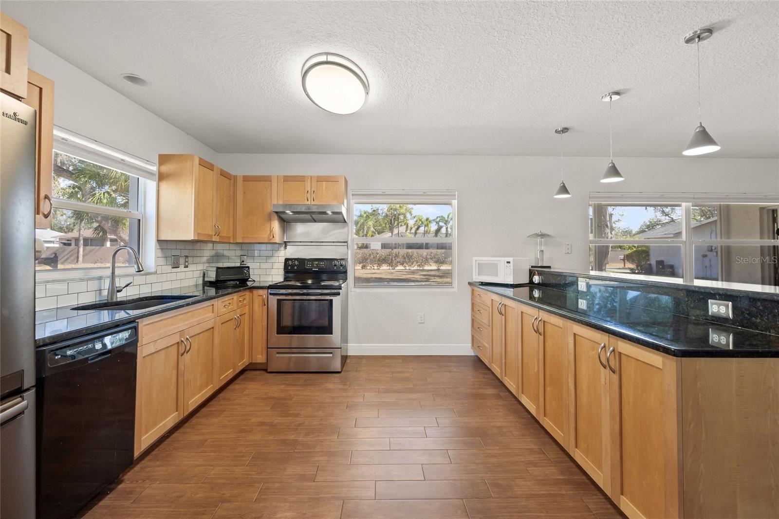 MARINELAND - Residential