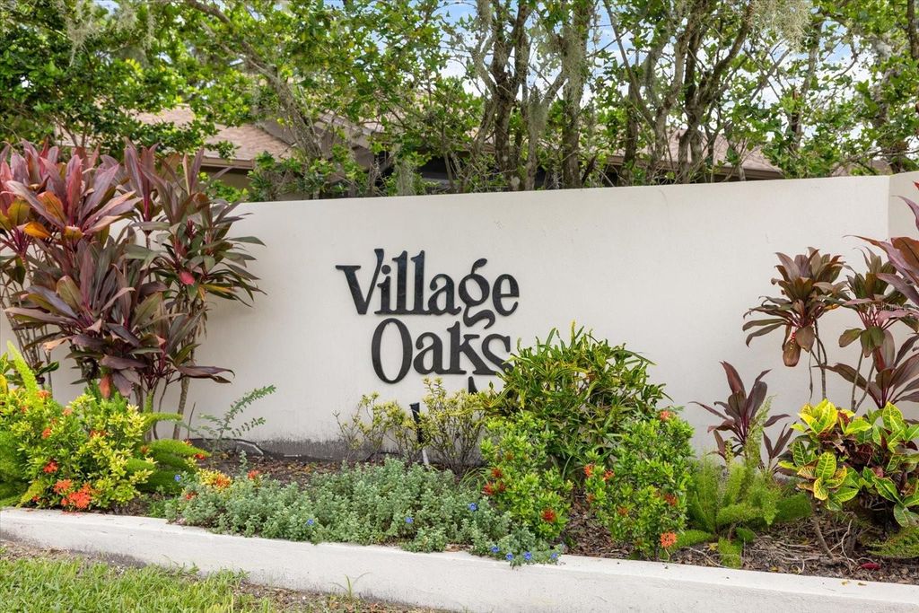 Photo of 462 Oak Hill Circle #5, Sarasota, FL 34232 (MLS # A4664046)