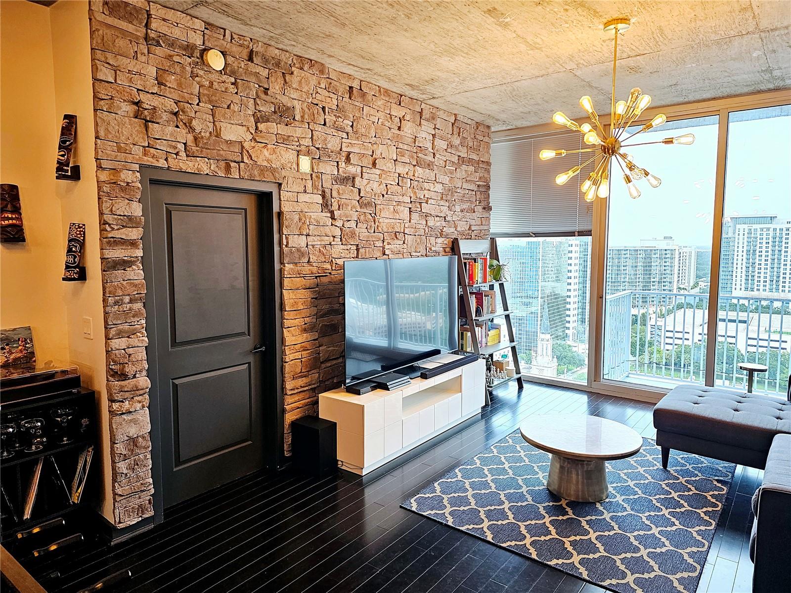 SOLAIRE/PLAZA CONDO - Residential