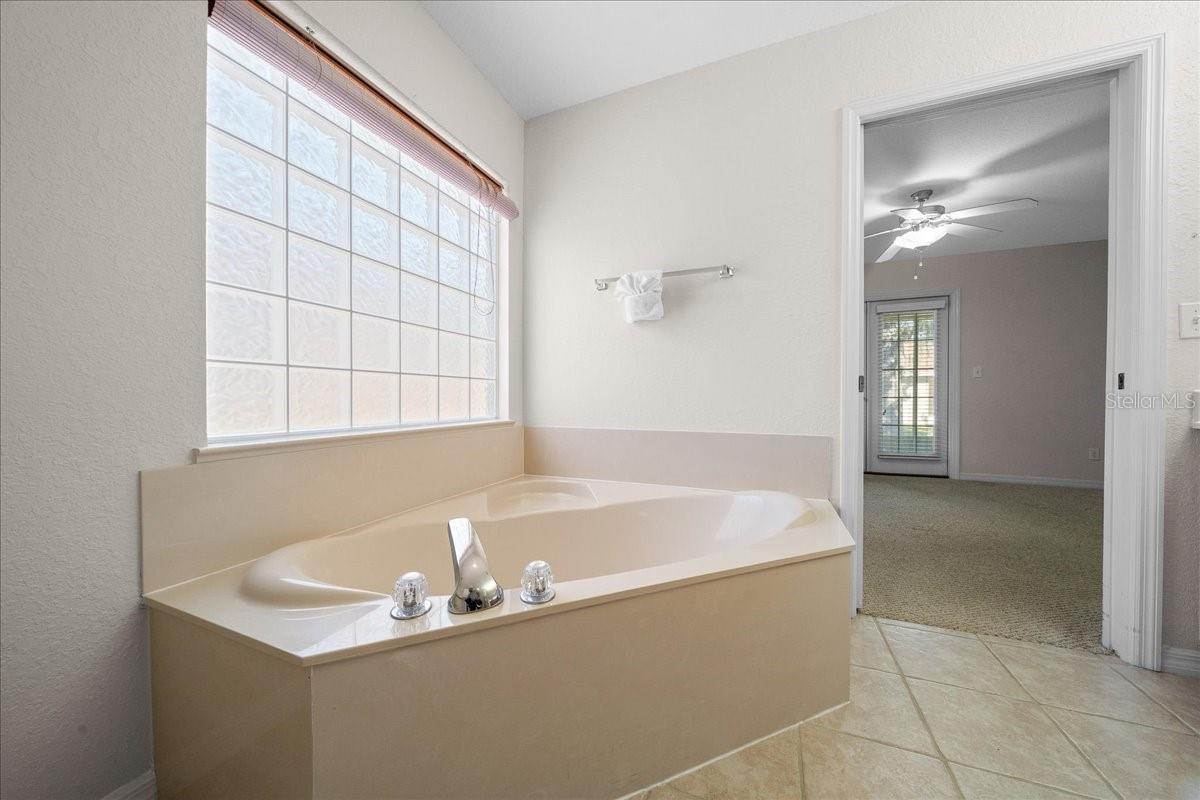 WOODLAND VILLAGES MAPES TOWNHOUSES - Residential