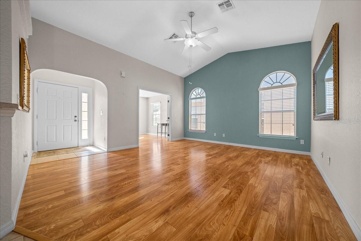 WOODLAND VILLAGES MAPES TOWNHOUSES - Residential