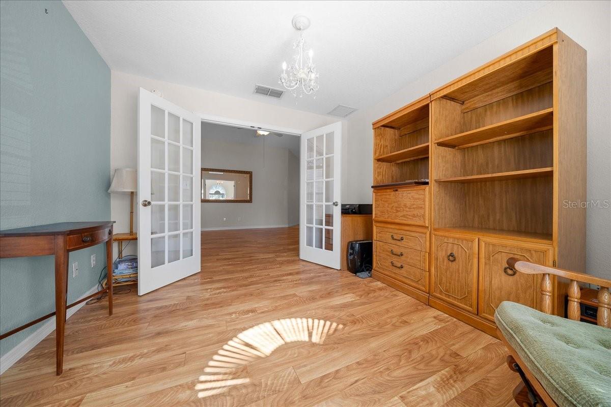 WOODLAND VILLAGES MAPES TOWNHOUSES - Residential