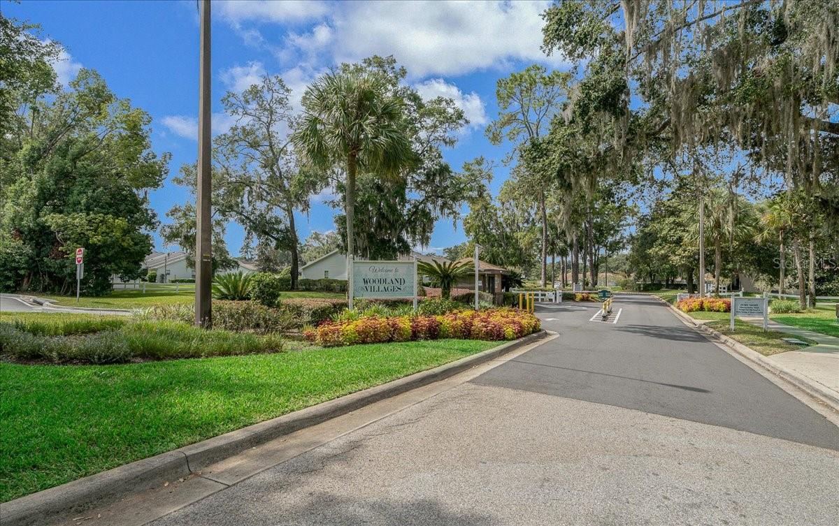 WOODLAND VILLAGES MAPES TOWNHOUSES - Residential