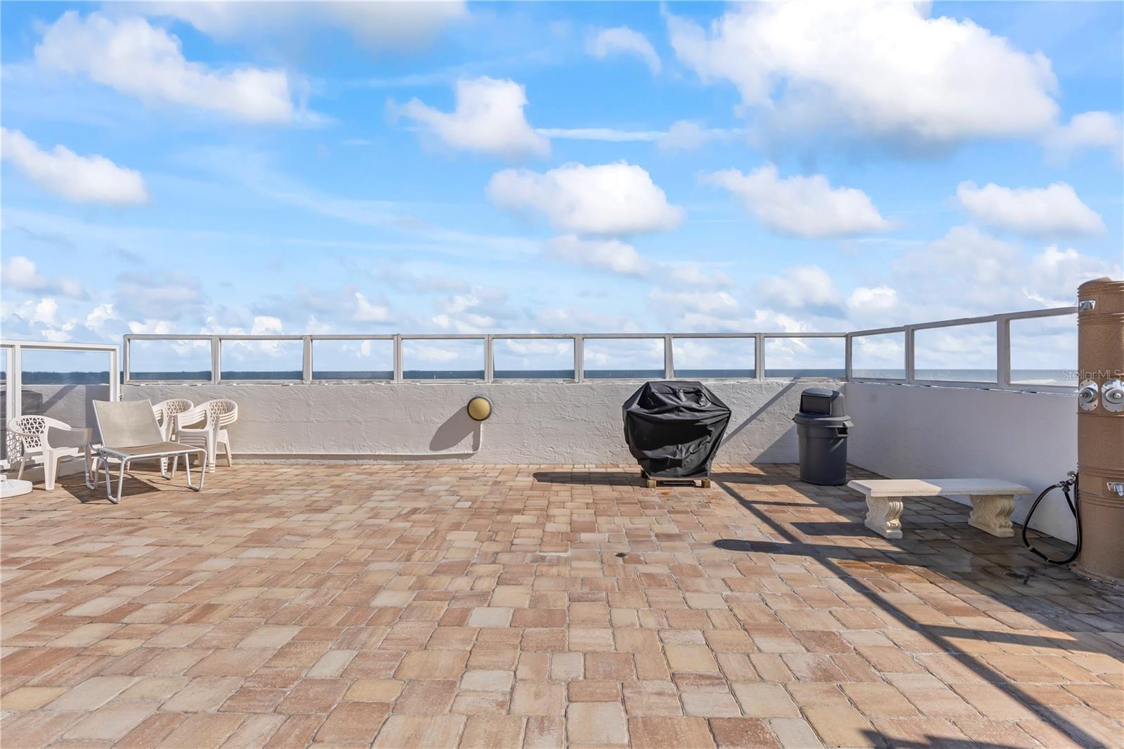 OCEANS TWO - Residential