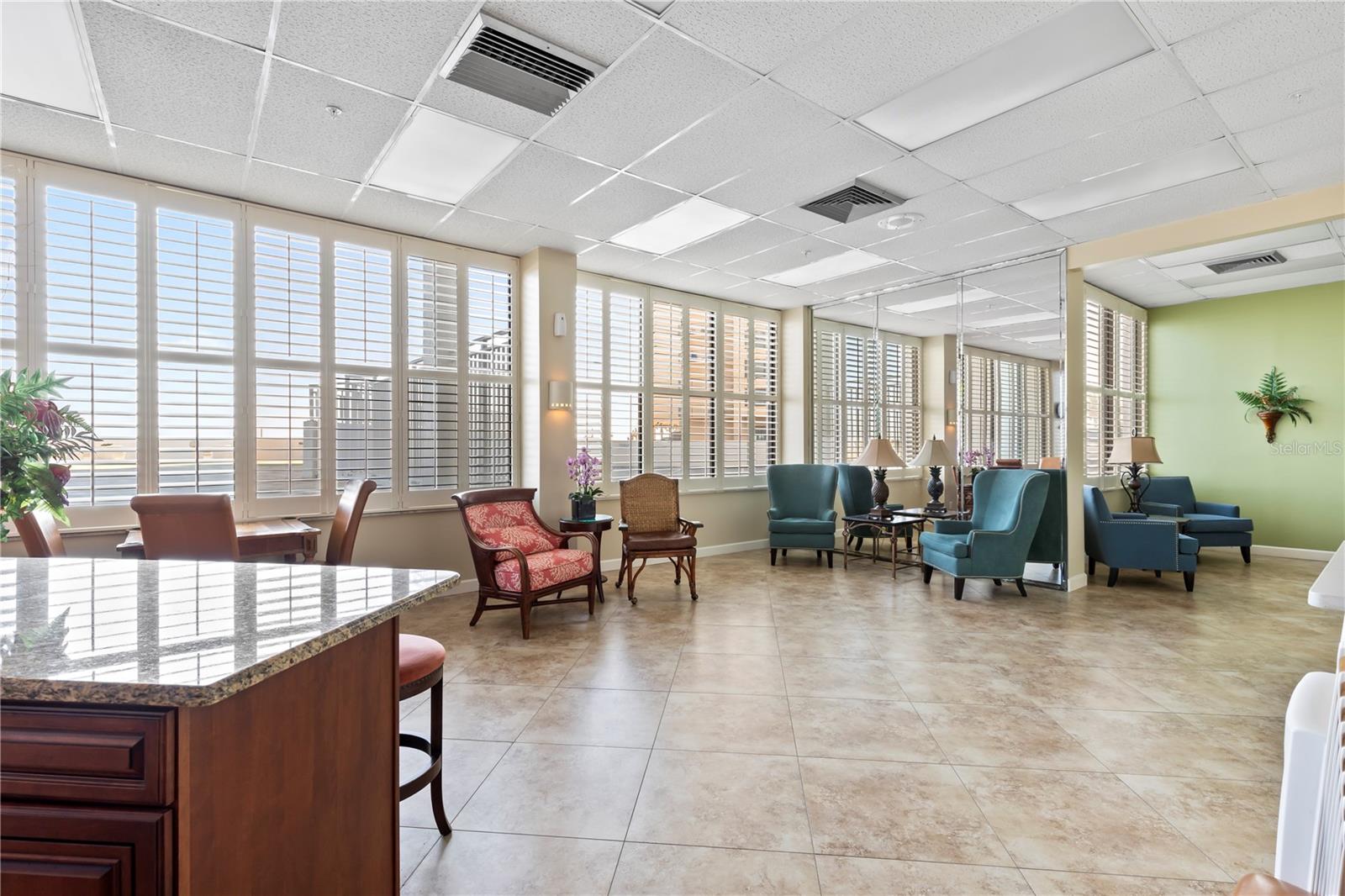 OCEANS TWO - Residential