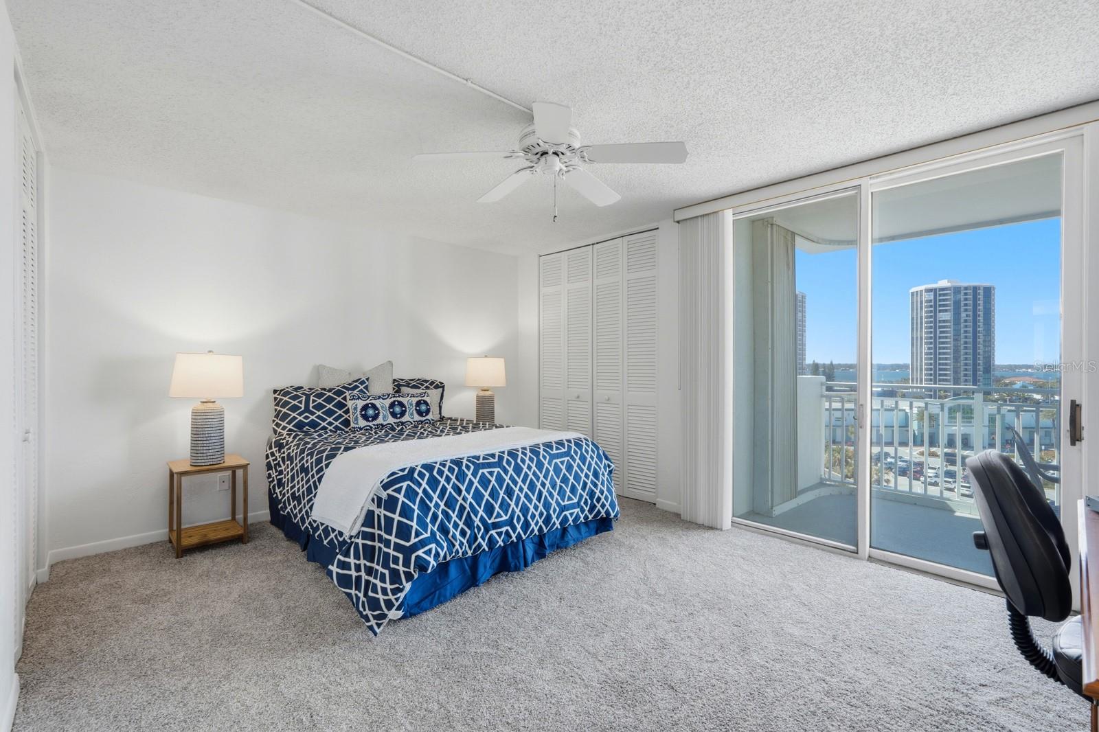 OCEANS TWO - Residential