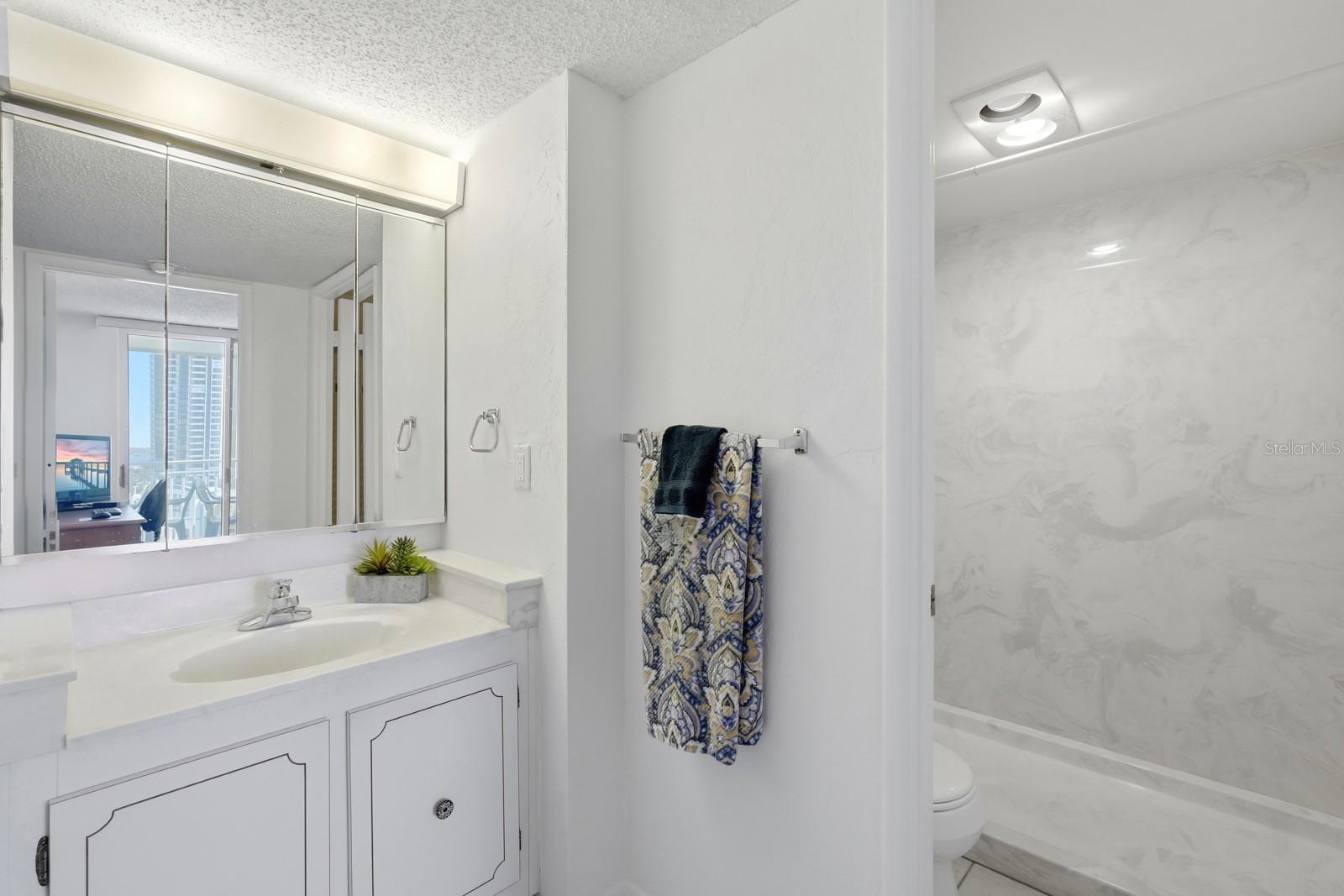 OCEANS TWO - Residential