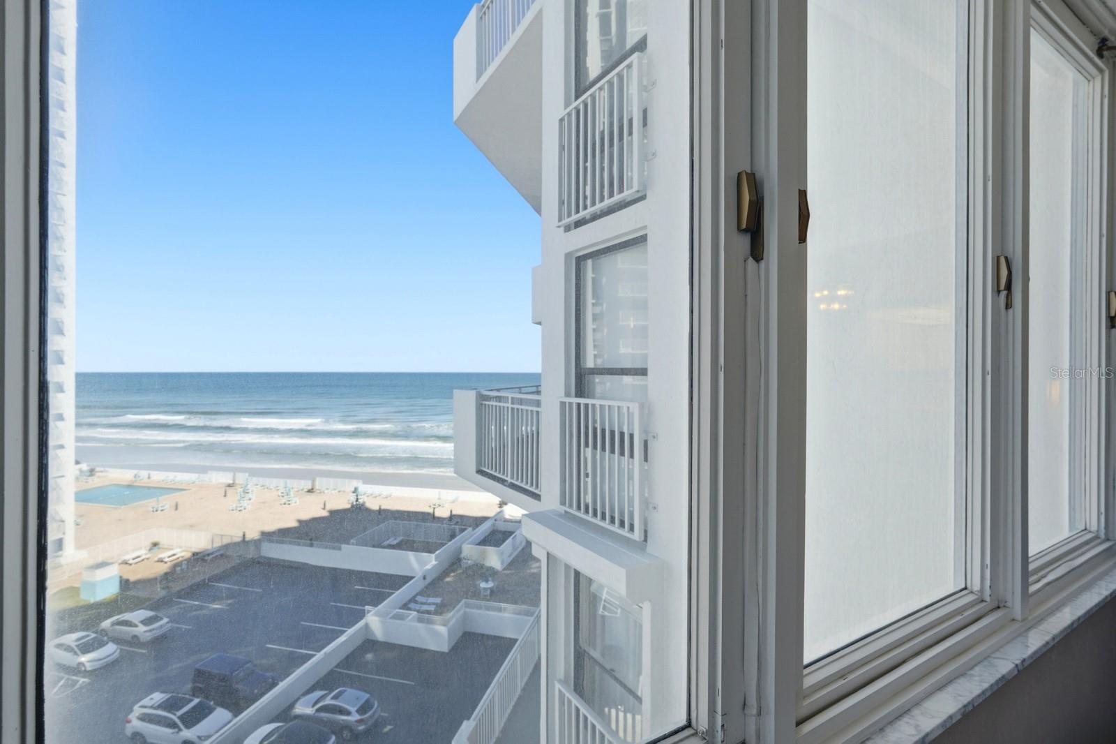 OCEANS TWO - Residential