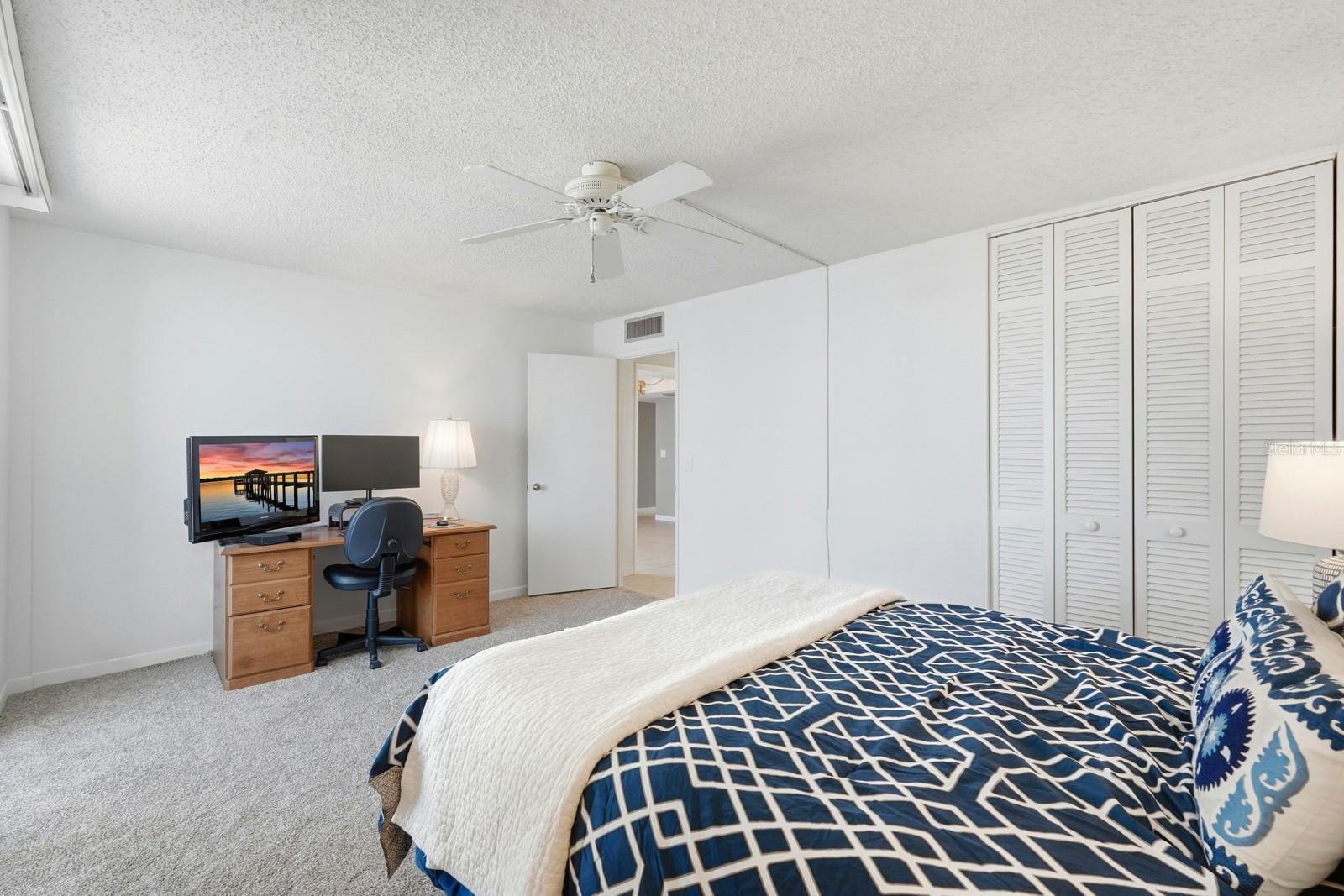 OCEANS TWO - Residential