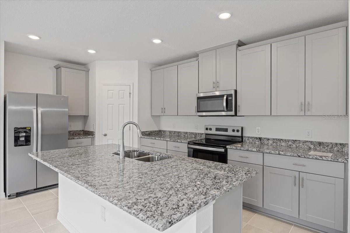 3190 VICEROY COURT