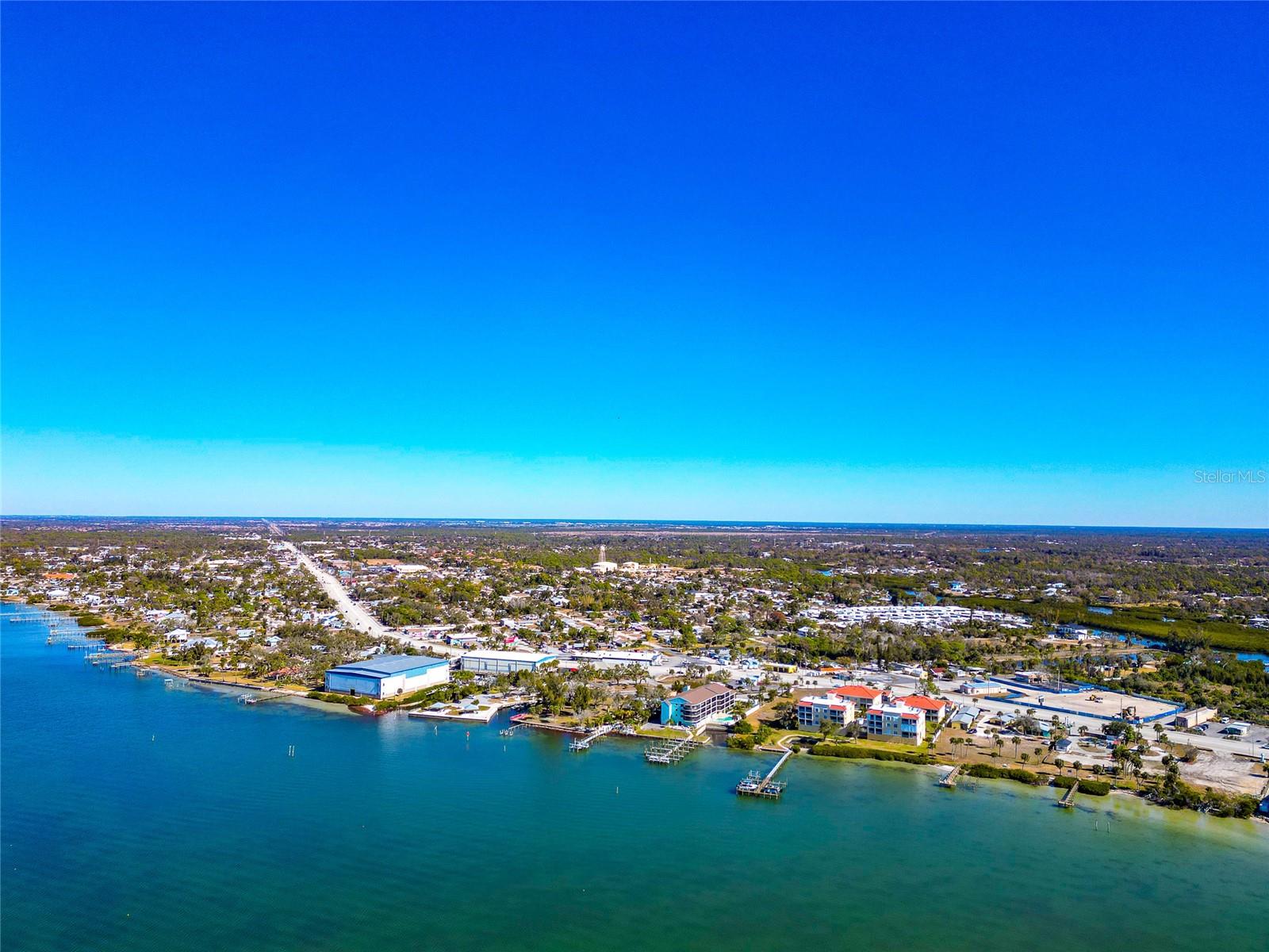 OXFORD MANOR - Residential