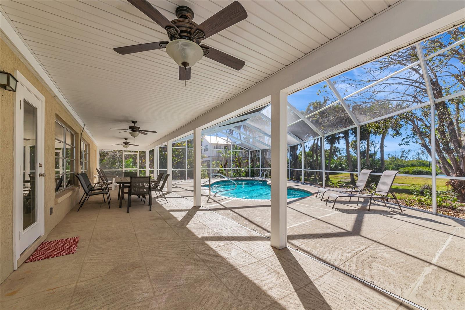 OXFORD MANOR - Residential