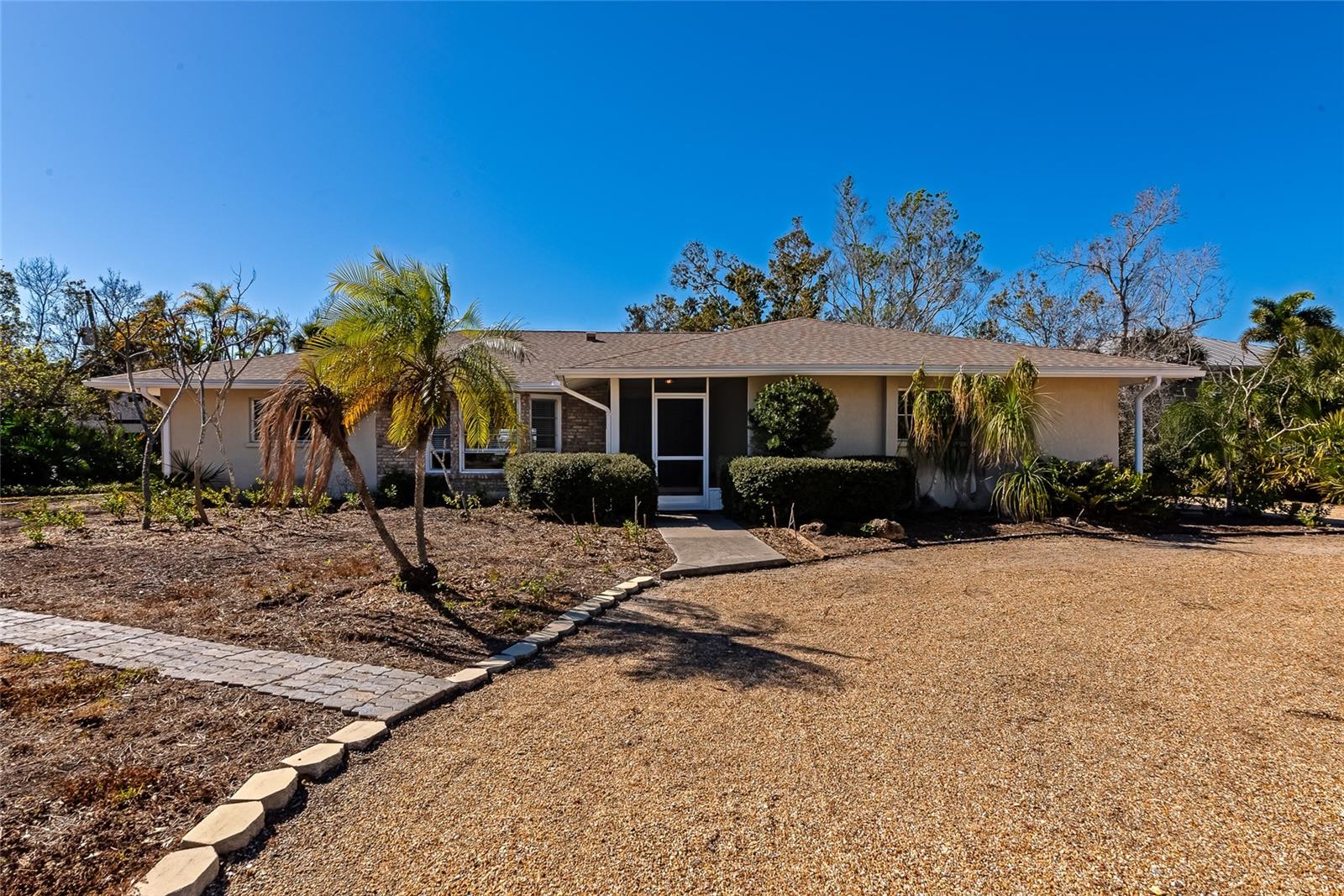 OXFORD MANOR - Residential